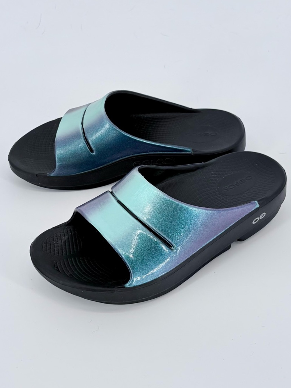 Oofos OOahh Luxe Slide Sandal in Atlantis - Picture 6 of 13